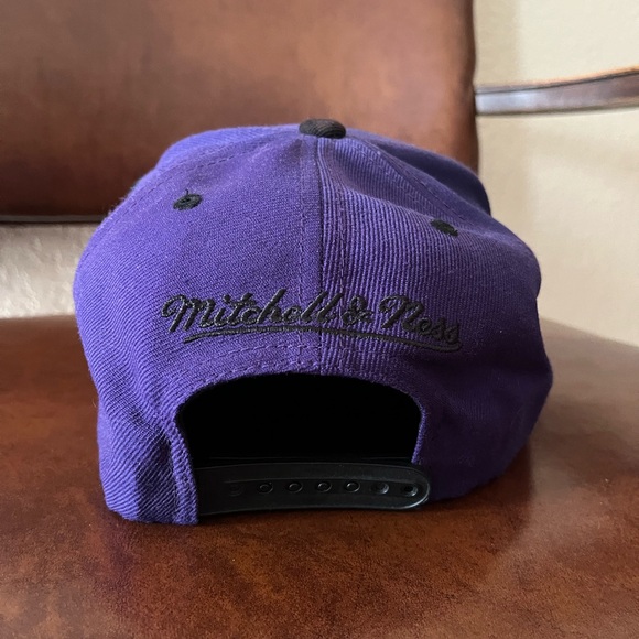 Black Snapback Phoenix Suns Hat - Picture 4 of 4